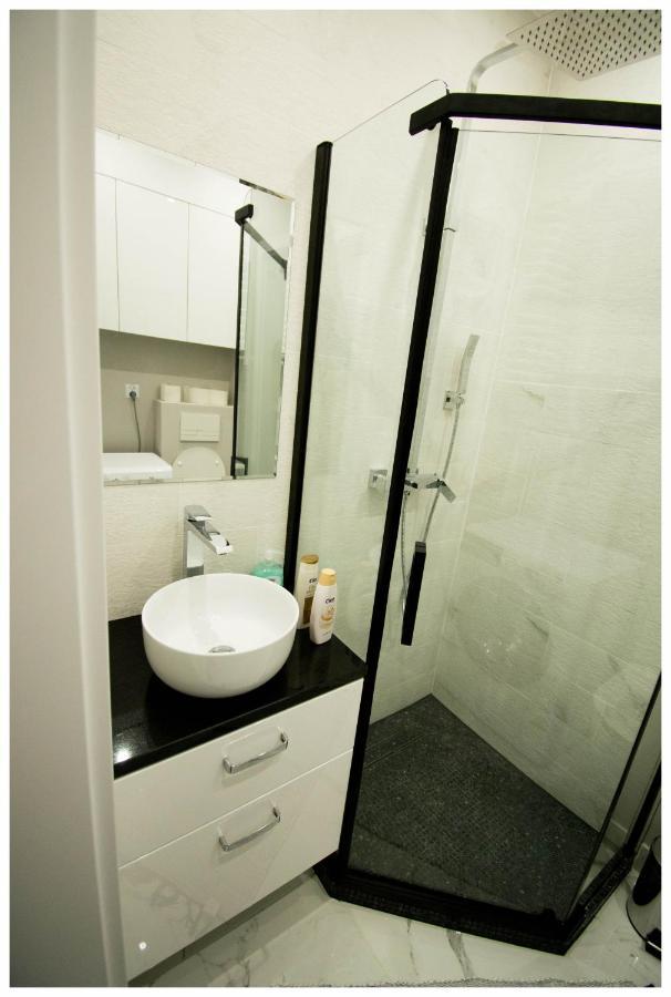 Color 24 Apartament III Сталёва-Воля Экстерьер фото
